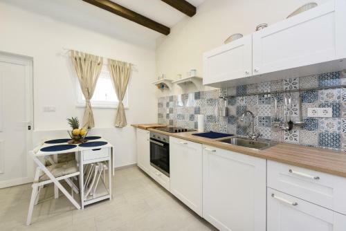 Apartmani Eladora