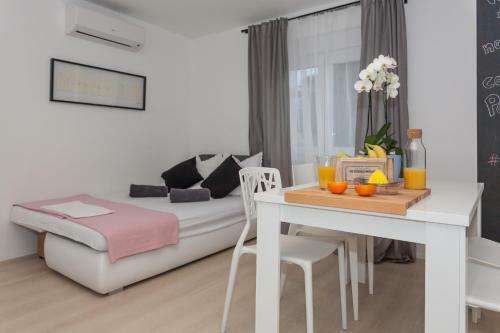 Apartmani Pocco Locco