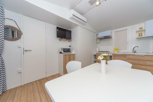 Mobile Homes Crystal Camp Soline