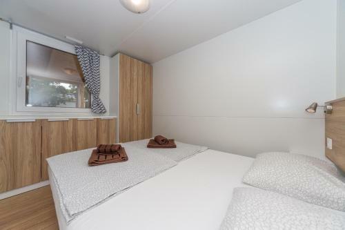 Mobile Homes Crystal Camp Soline