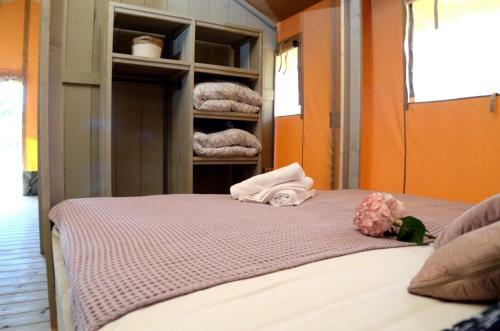 Grande Glamping With Pool