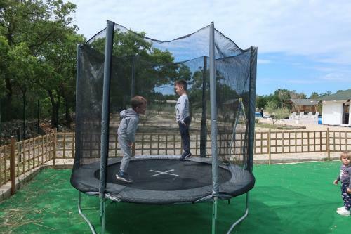 Grande Glamping With Pool