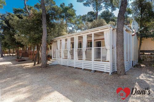 Danis Mobile I Home Camp Soline