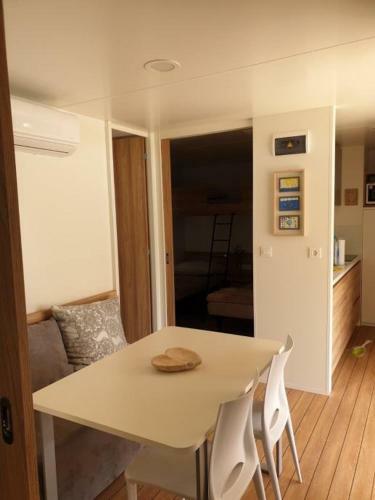 Hotel Mobile Home Noa