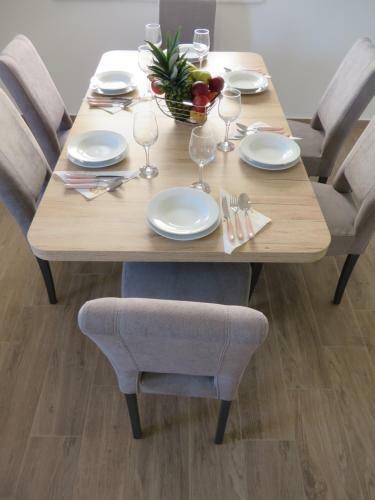 M&l Holliday Home