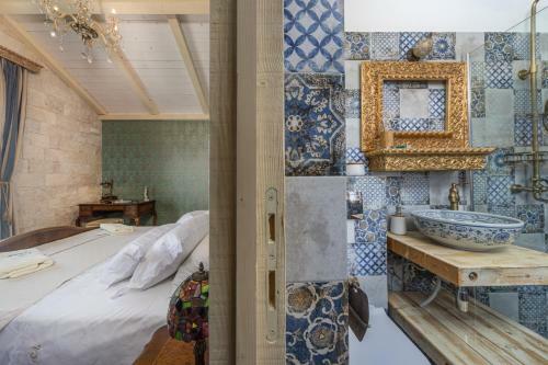 Villa Perina Biograd, Something Completely Different