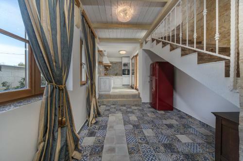Villa Perina Biograd, Something Completely Different