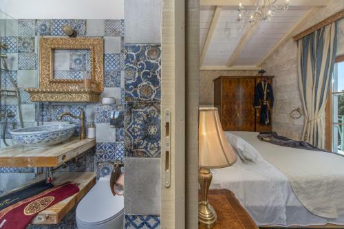 Villa Perina Biograd, Something Completely Different
