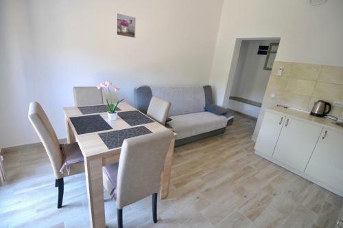 Hostal Ne�o Apartments Brda