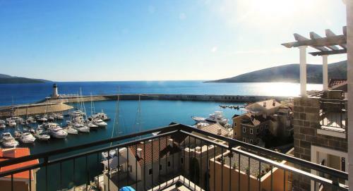Lustica Bay Magnolia Apartment