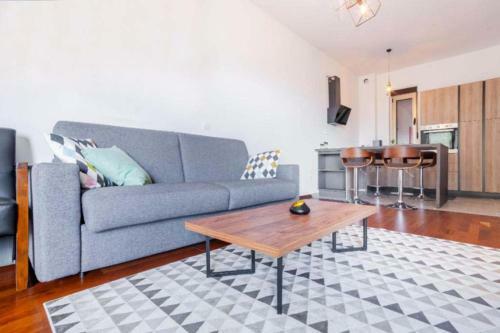 Tivat Apartment With Pool And Amazing Sea Views