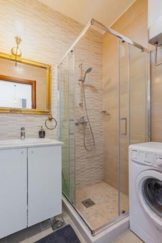 Tivat Apartment With Pool And Amazing Sea Views