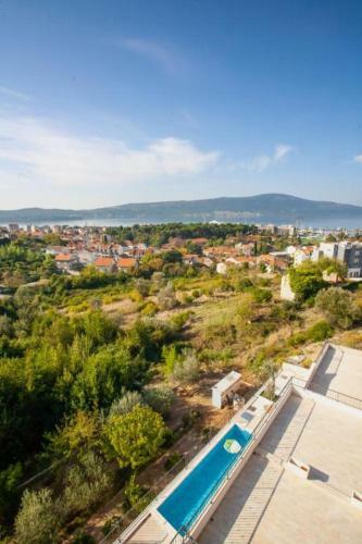 Tivat Apartment With Pool And Amazing Sea Views