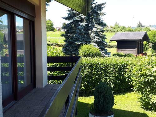 Maison Enti�re Dans Un Parc Arbor� En Haute-savoie
