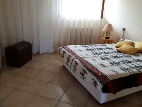 Maison Enti�re Dans Un Parc Arbor� En Haute-savoie