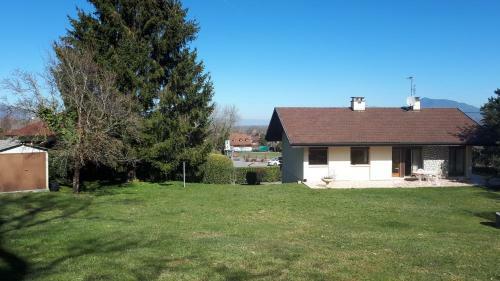 Maison Enti�re Dans Un Parc Arbor� En Haute-savoie