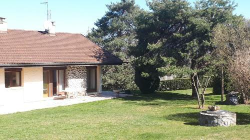 Maison Enti�re Dans Un Parc Arbor� En Haute-savoie