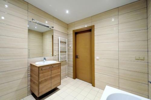 Valensia Apartment