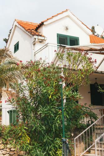 Charming Apartments With Garden