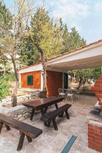 Charming Apartments With Garden