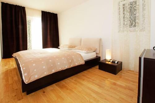 Apartment Bol A6 With Pool