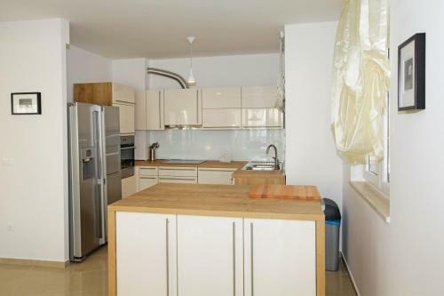 Apartment Bol A6 With Pool