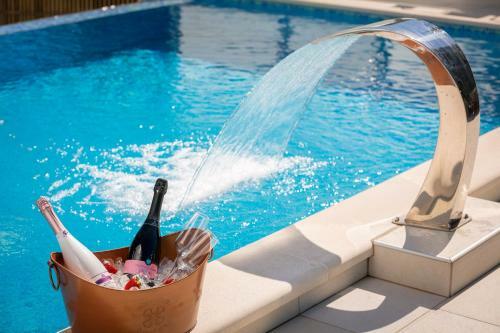 Hostal Villa Aqua - Adults Only