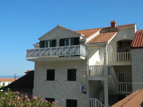 Apartments Jelavic Bol