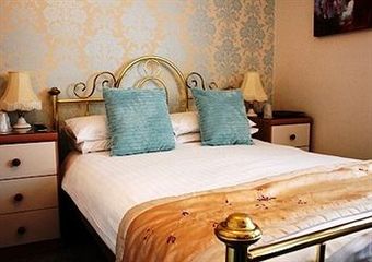 Hostal Trelawney Hotel - Guest House