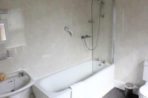Hostal Bryncelyn Guesthouse