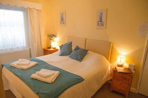 Hostal The Commercial