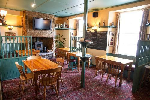 Hostal The Commercial