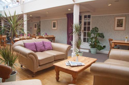 Hostal The Commercial