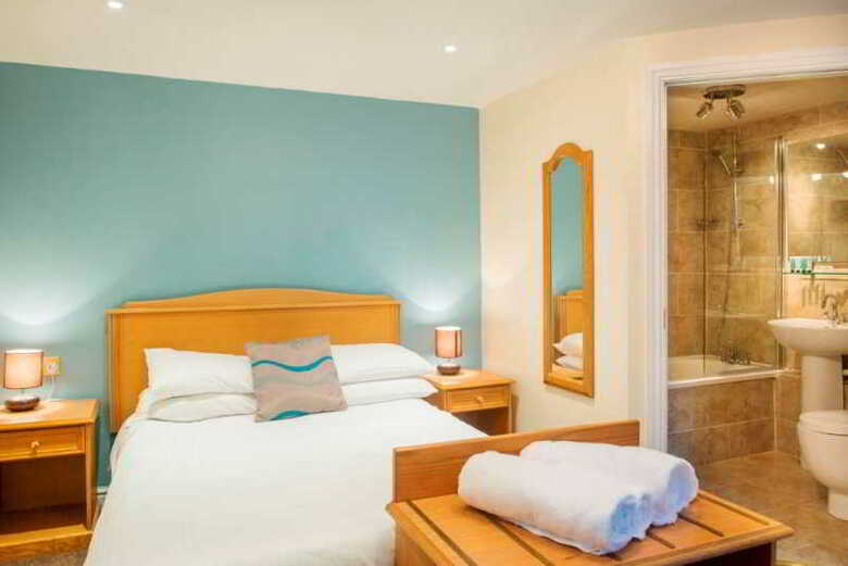 Hostal Wellington Hotel