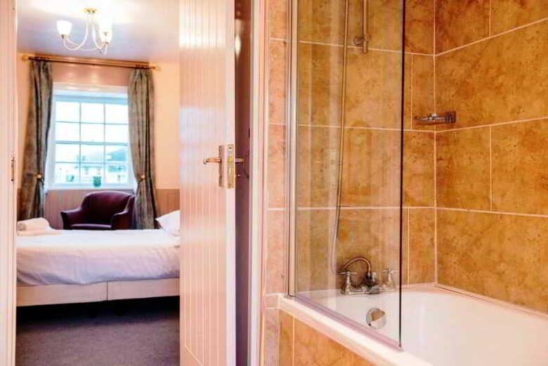 Hostal Wellington Hotel