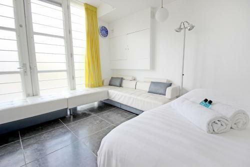 Bed & Breakfast Ground Floor Canal Apartment