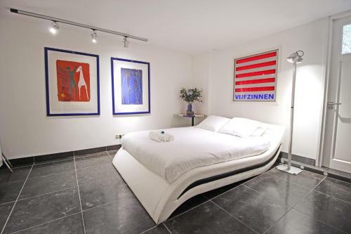 Bed & Breakfast Ground Floor Canal Apartment