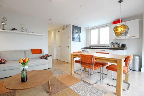 Apartamento 2 Bedroom Loft Near Rijksmuseum