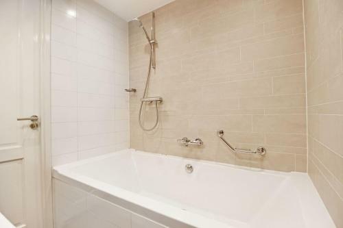 Apartamento 2 Bedroom Loft Near Rijksmuseum