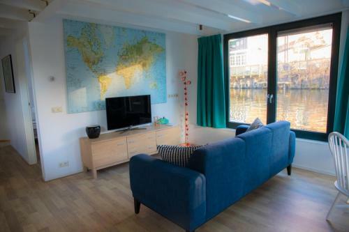 Hostal Houseboat Piano Forte