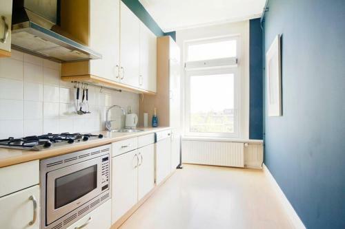 2 Bedroom 2 Bathroom Canal Apartment