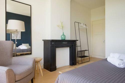 2 Bedroom 2 Bathroom Canal Apartment