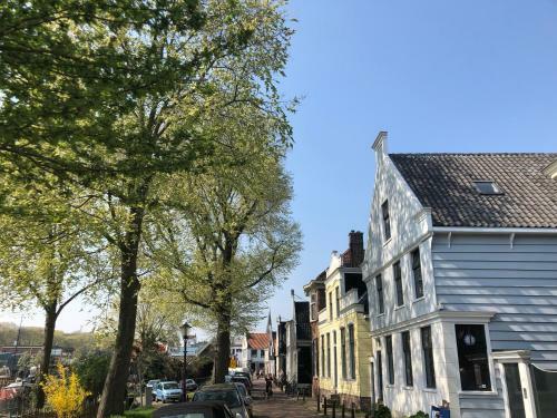 Bed & Breakfast Private Studio - Free Parking And Bikes