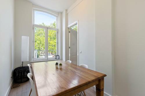Central Located Refurbished Warehouse Apartment - Apt 1