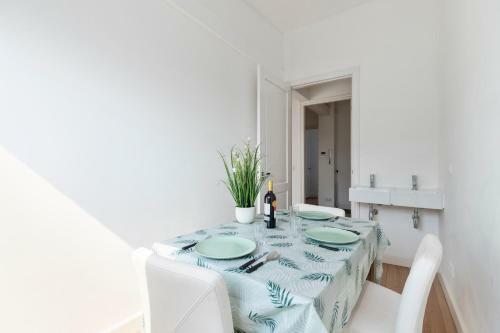 Charming Central Located Apartment With Amazing Canal View