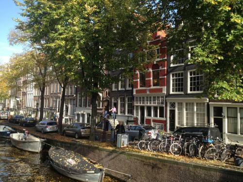 Hostal Sonnenberg Canal View