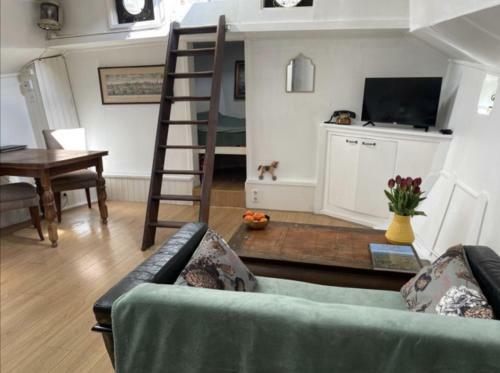 Bed & Breakfast Romantic Houseboat