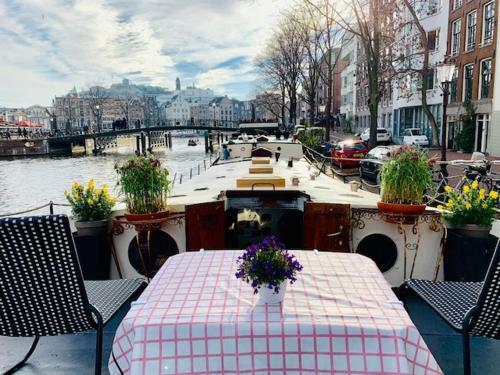 Bed & Breakfast Romantic Houseboat