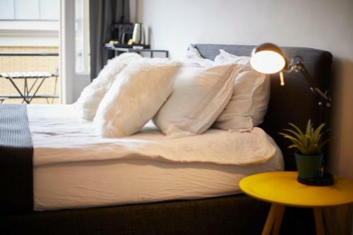 Bed & Breakfast Modern Hideout Ace Location