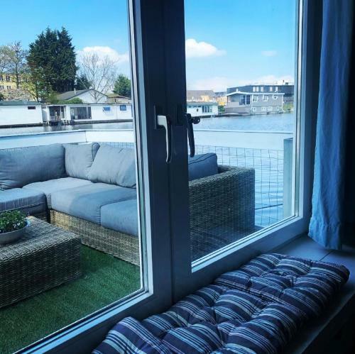 Amster Houseboat Bed Without Breakfast
